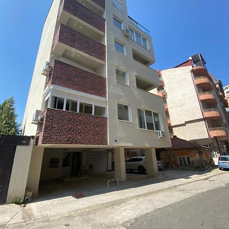 Luxury Apartment Skopje Buitenkant foto